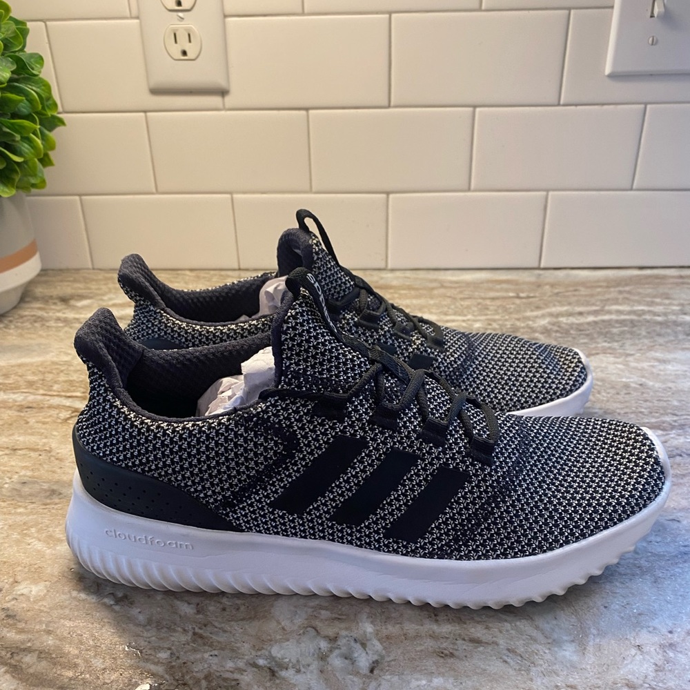 Size 9 - Adidas CloudFoam